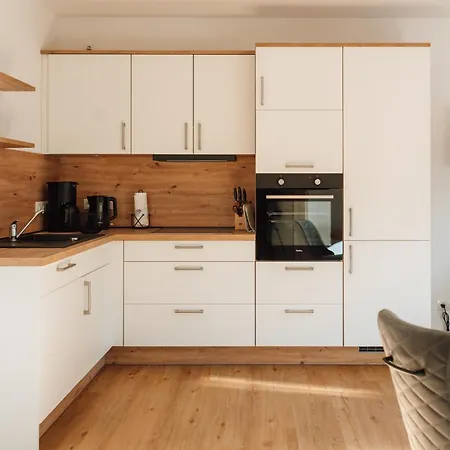 Quartier 18 - 2 Komfort-appartement 48 M Apparto 아파트 그로미츠